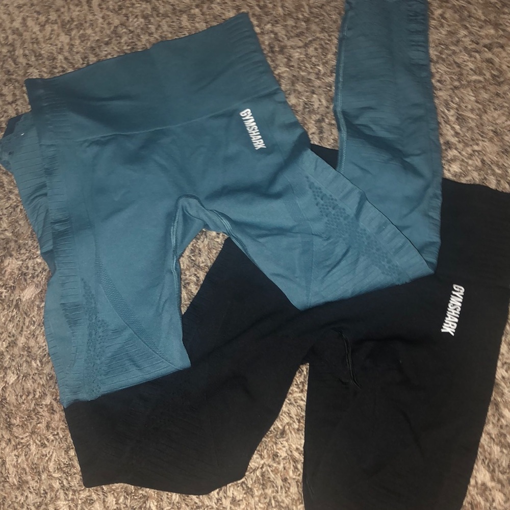 2 pairs of gymshark leggings